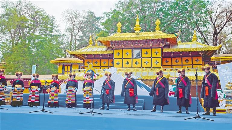 དམིགས་བསལ་གྱི་བྱེད་སྒོས་གུང་གསེང་ལ་སྤྲོ་སྣང་སྦྱིན་པ།