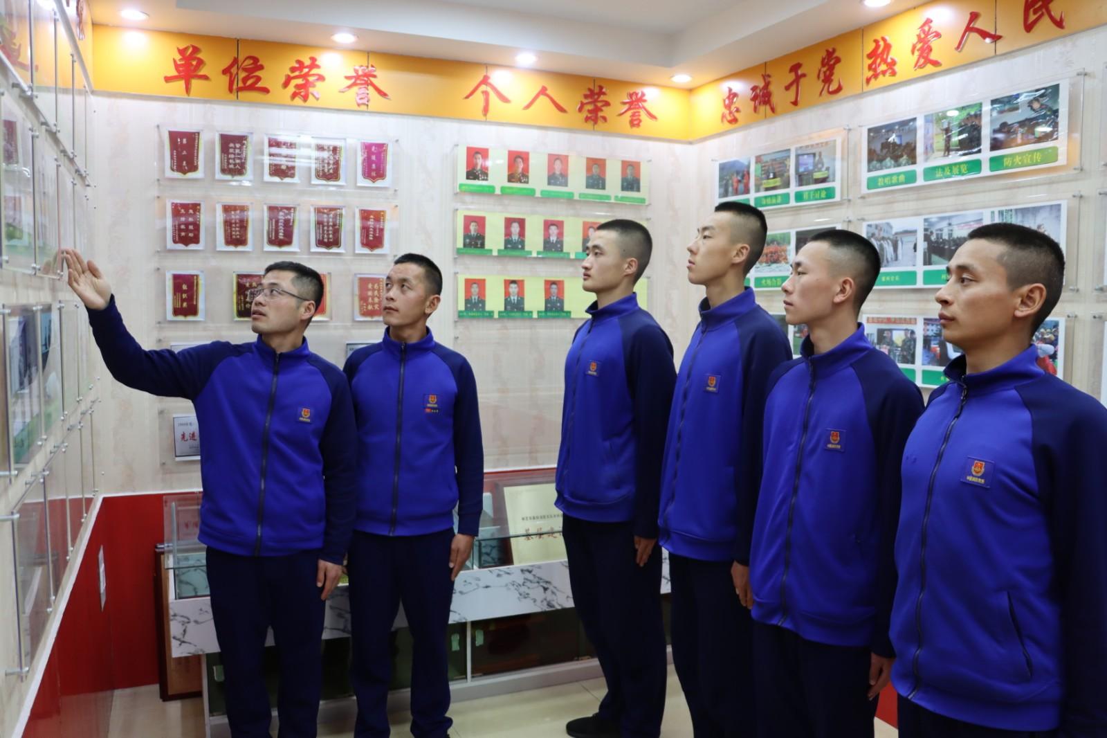 牢记荣誉 建立新功