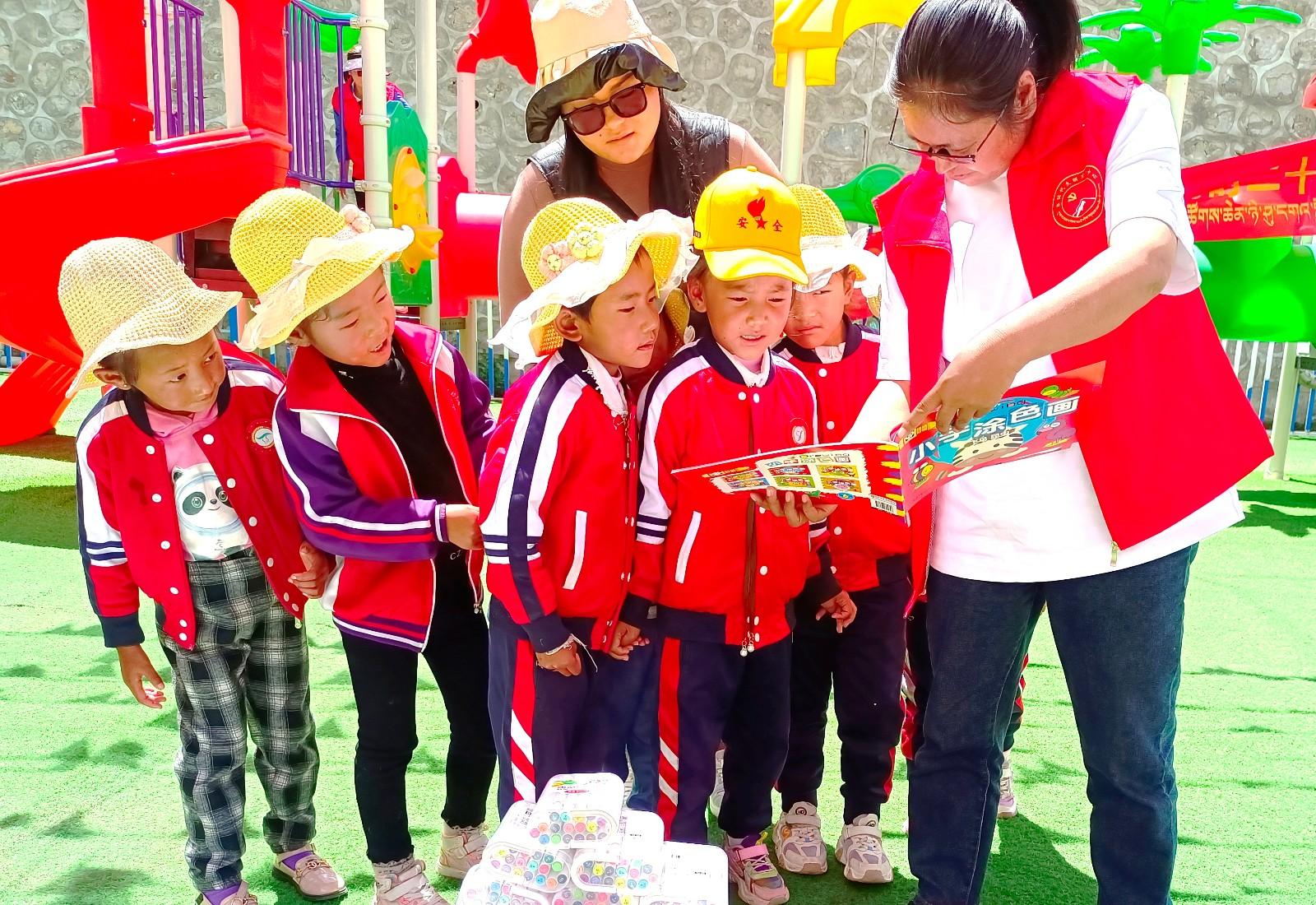 少年儿童心向党