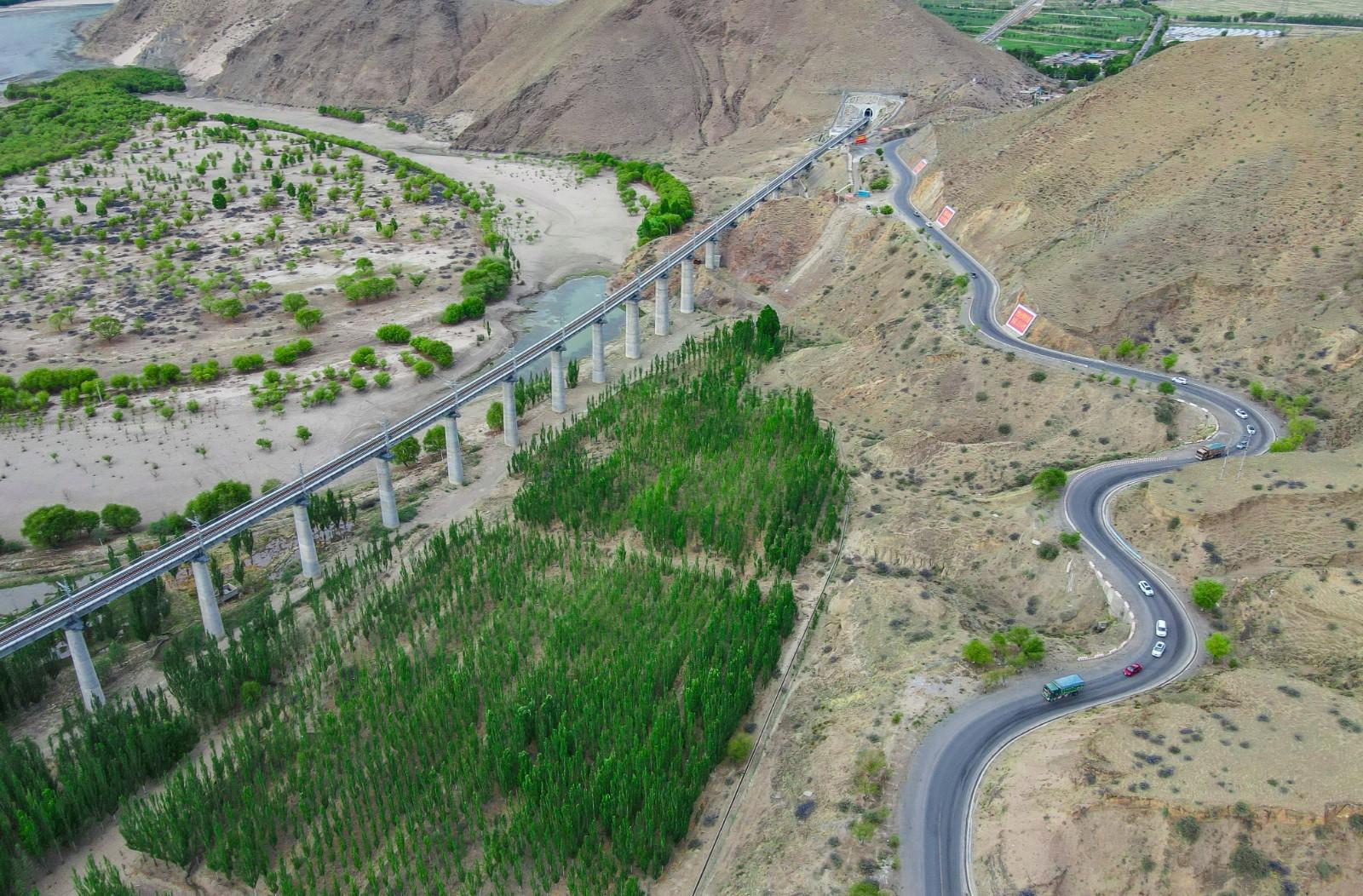 立体交通助发展