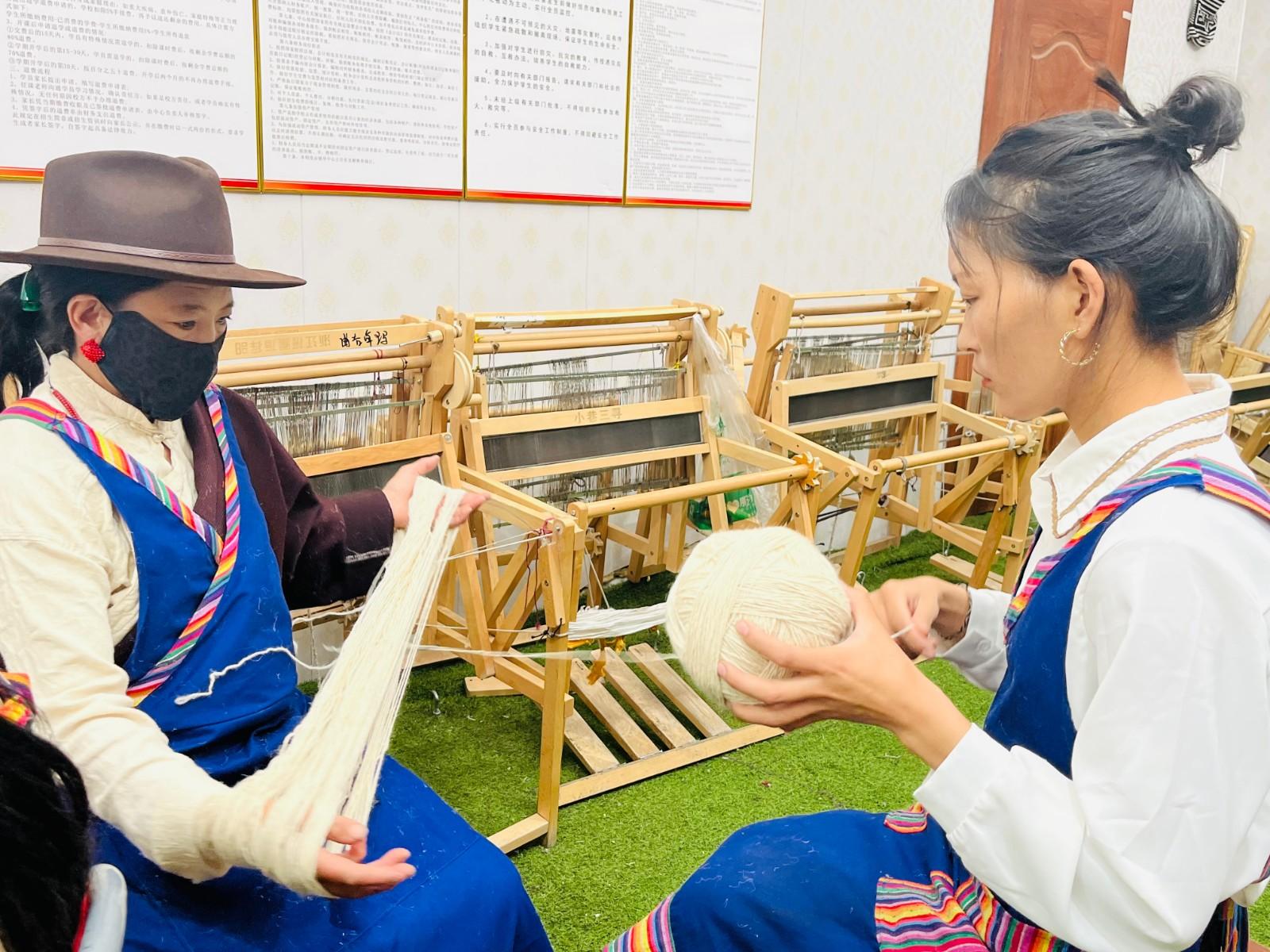 巧手编织 幸福生活