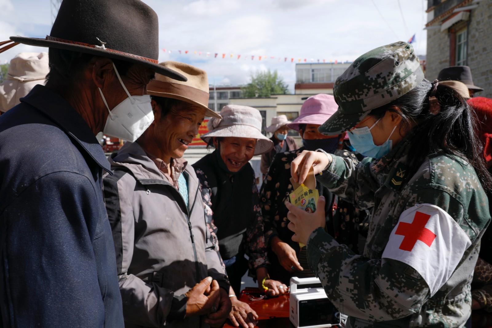军民共建 一家亲