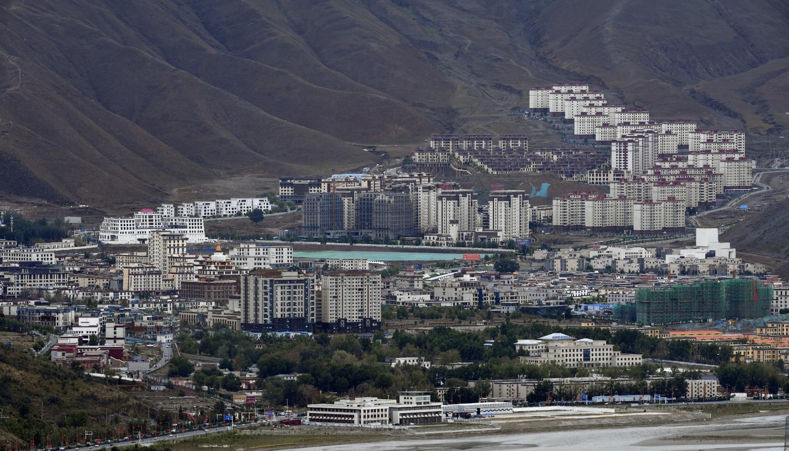 西藏努力打造宜居宜业的高原城市