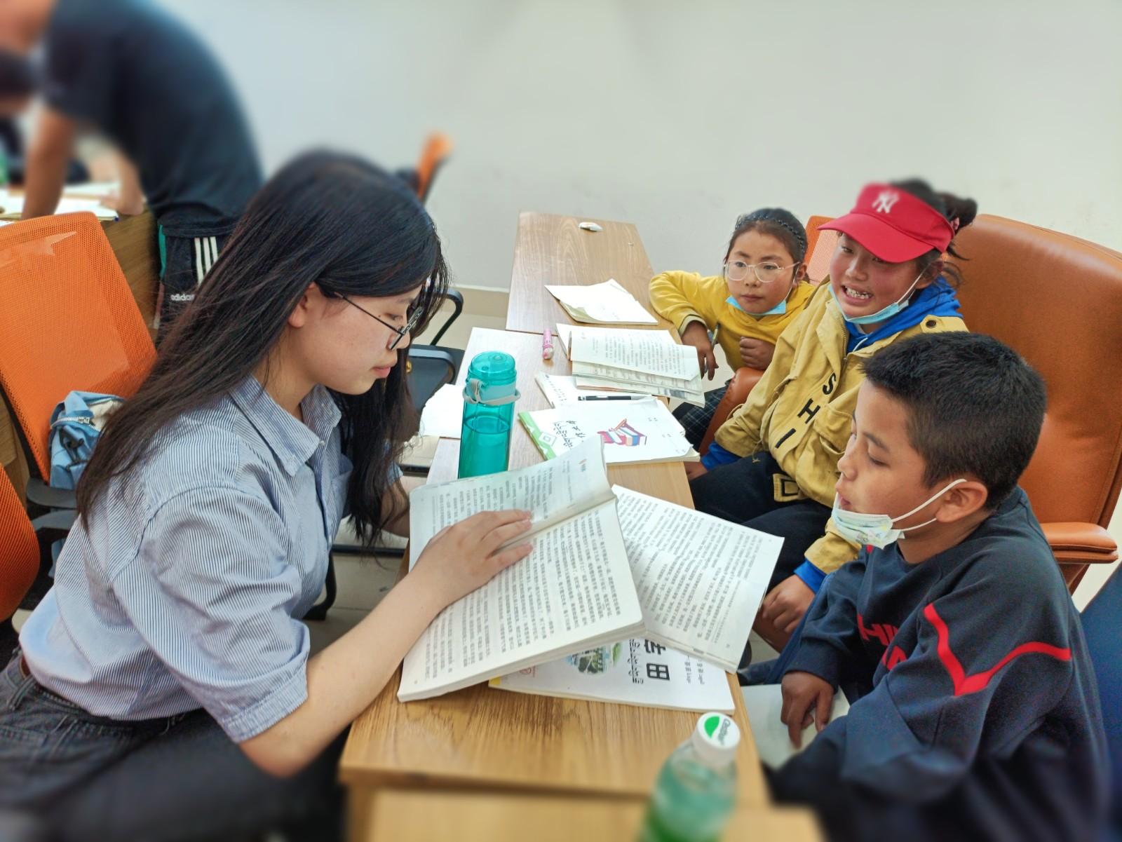 义务辅导 暖心陪伴