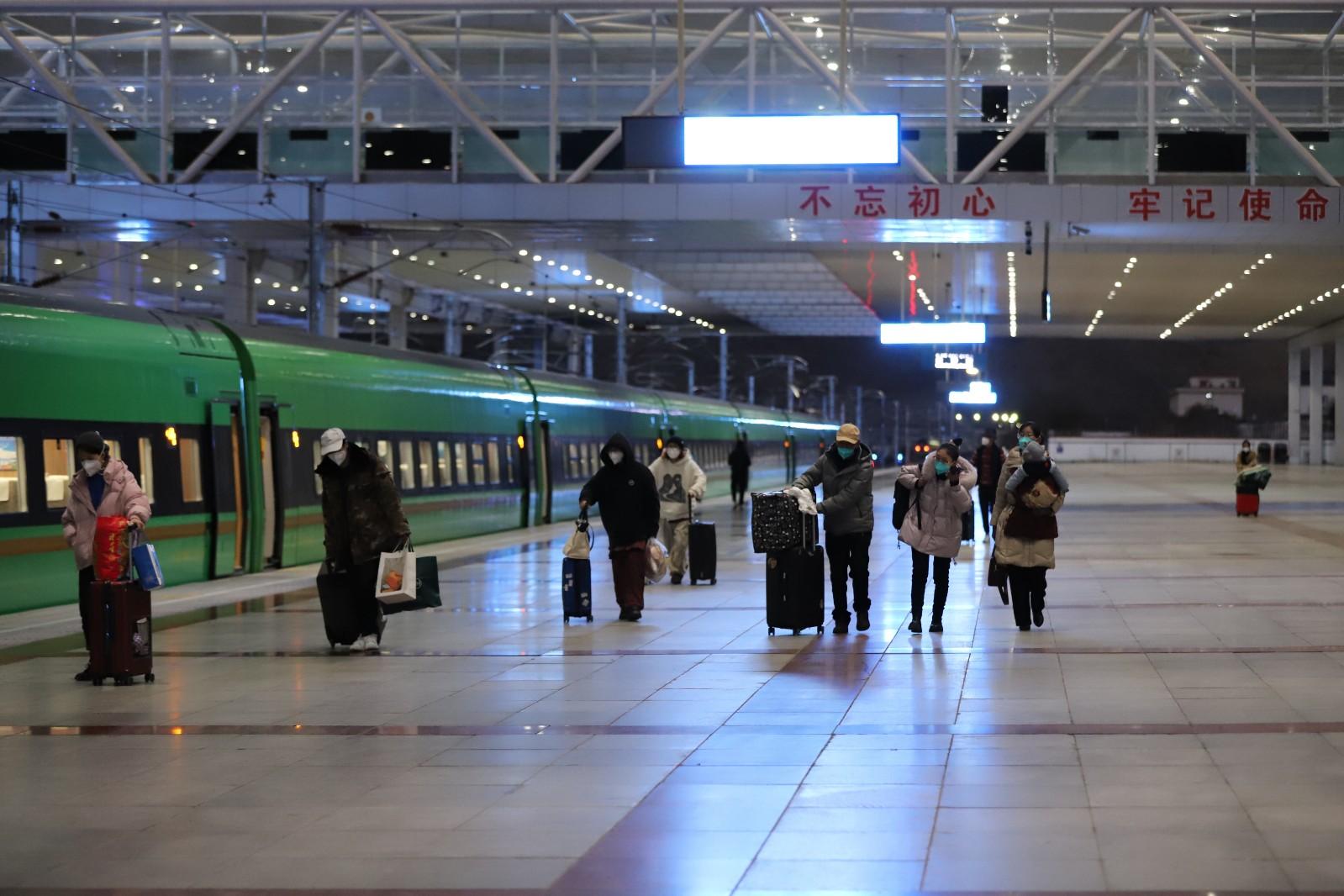 西藏复兴号动车组恢复运营