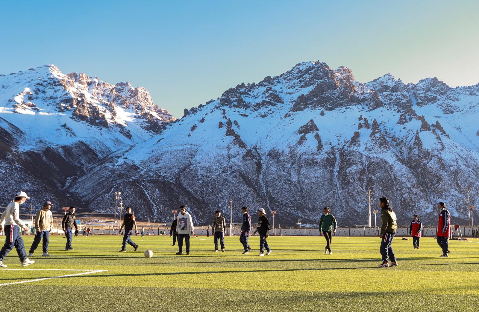 享受足球的快乐