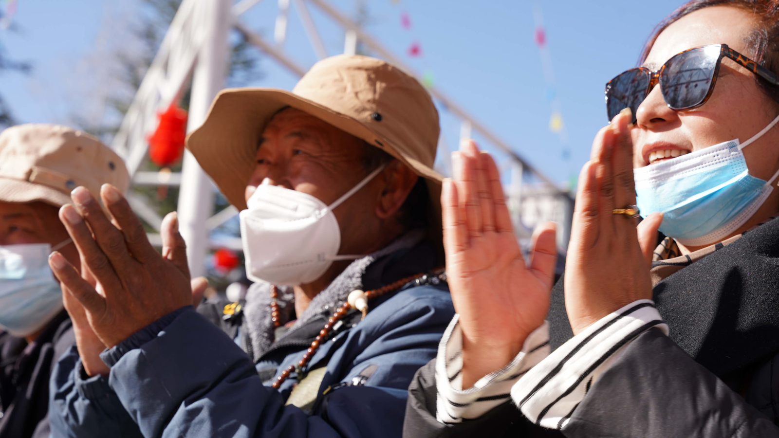 相聚龙王潭 欢庆元宵节