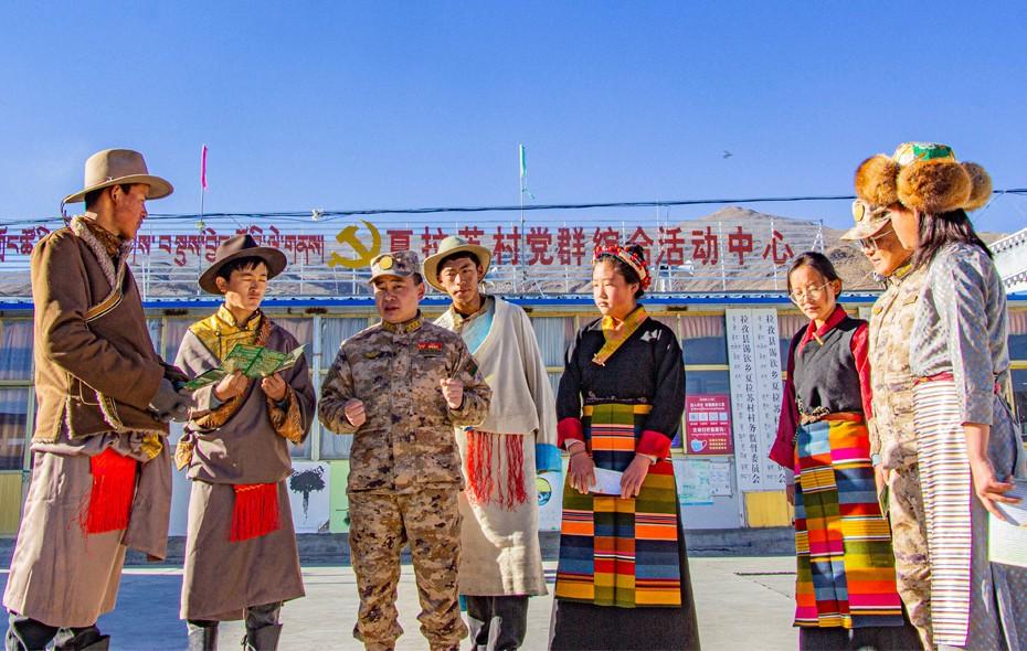 宣讲征兵政策 解答征兵疑问