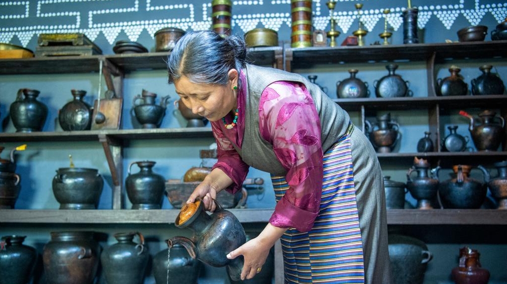 百年青稞酒飘香:非遗技艺助力乡村振兴