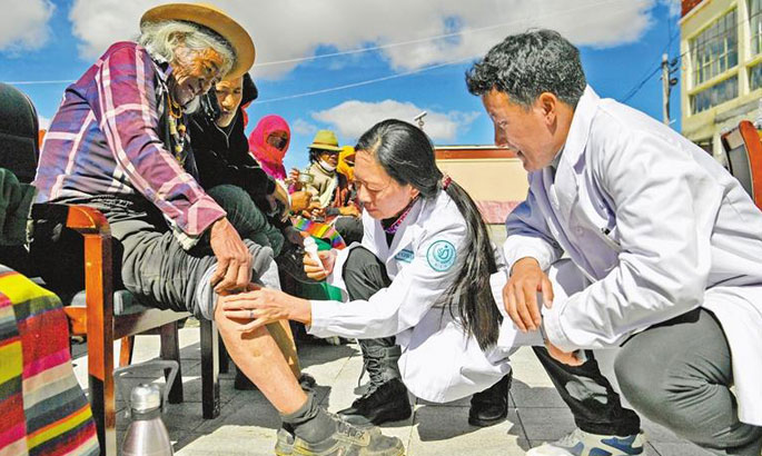 西藏阜康肿瘤医院开展牧民义诊活动