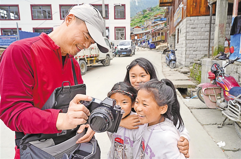文化发展 日喀则市文联工作：百花吐蕊 艺彩飞扬