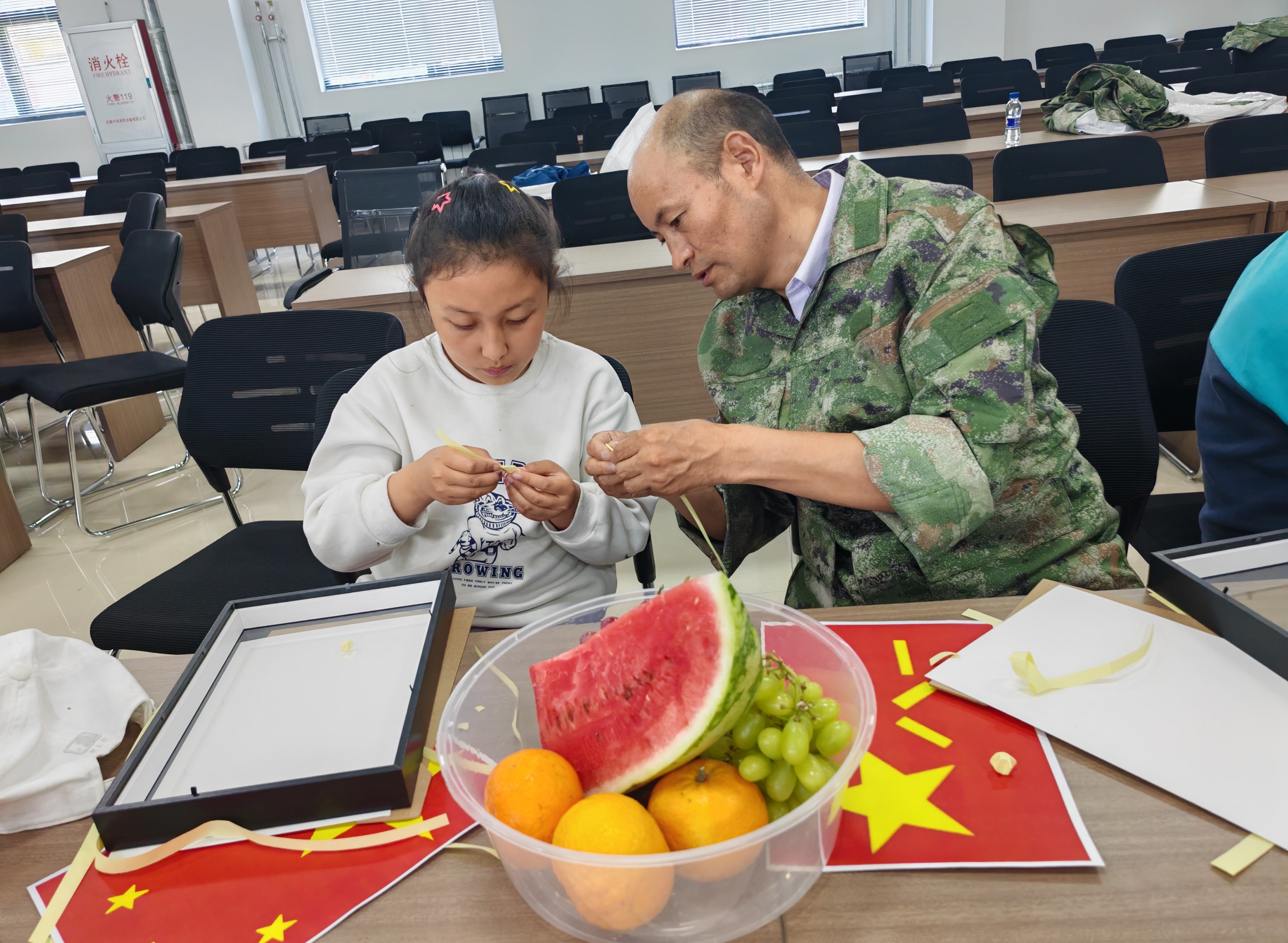 红色故事代代传 厚植少年爱国情