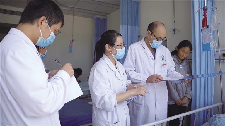 缘藏30载:信仰引航越渝昌 凝心聚力谱华章