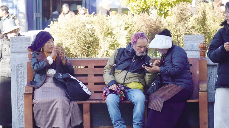 暑期入藏旅行年轻游客、外国游客数量明显上升