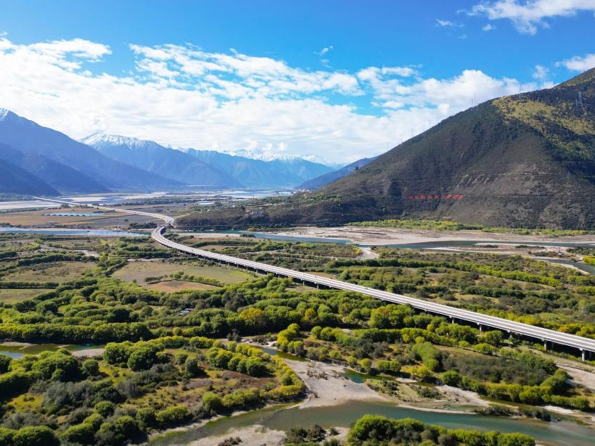 西藏林芝：加强生态保护 维护湿地健康