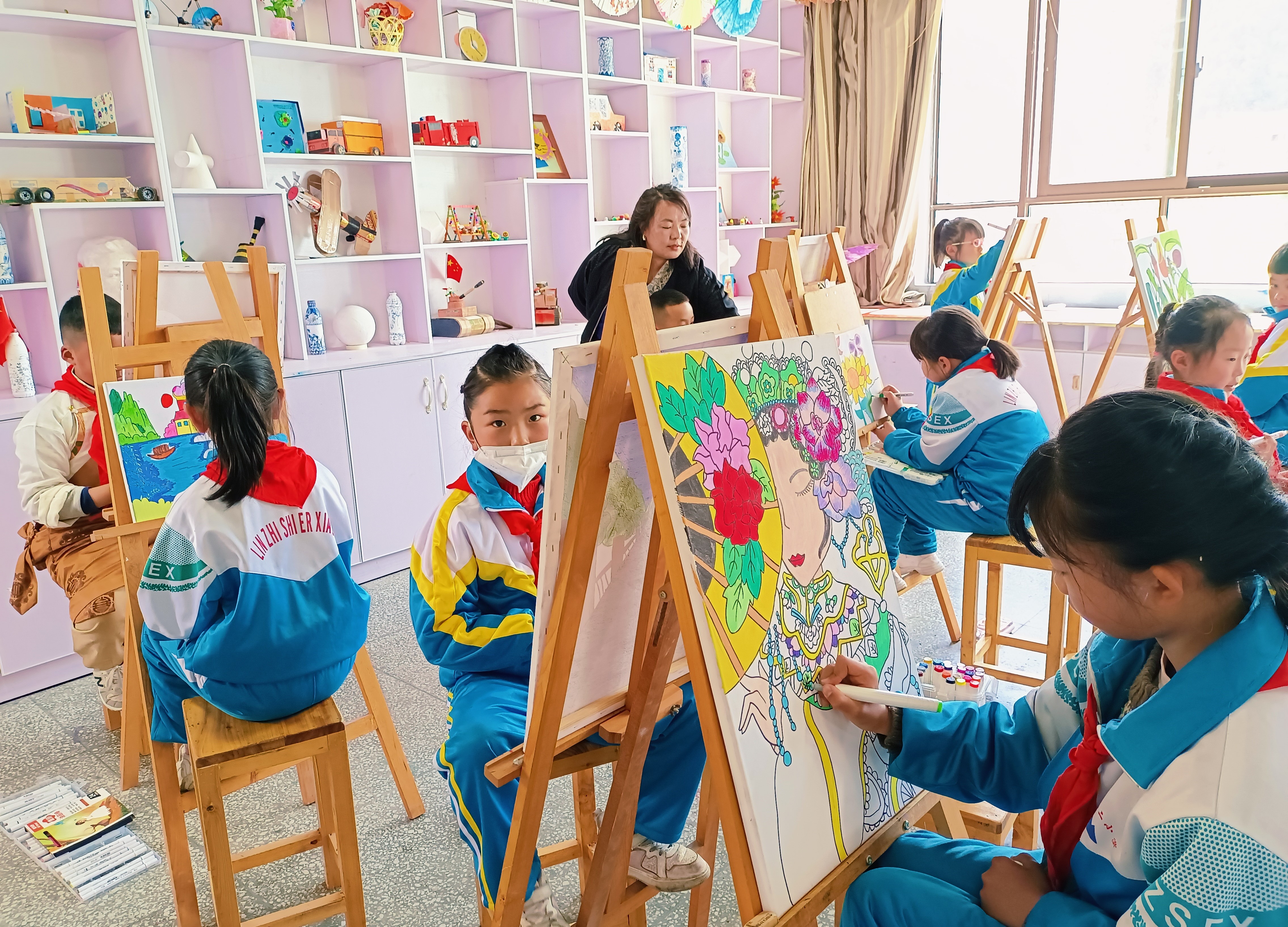 走进林芝第二小学