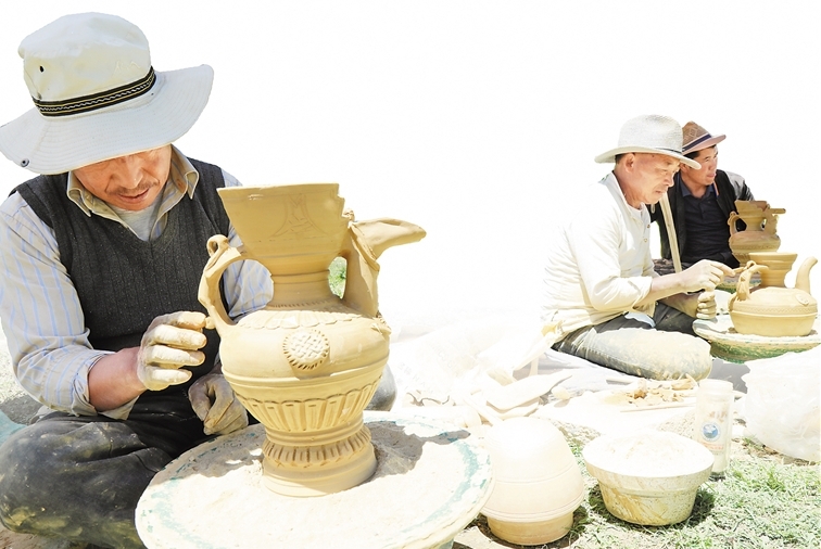 塔巴陶艺焕发新光彩