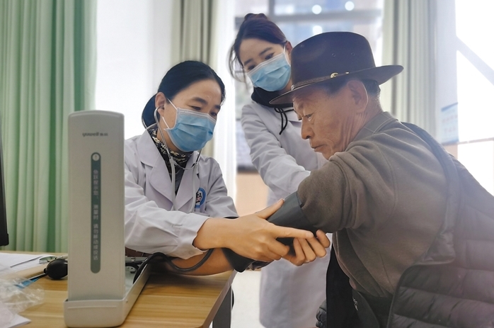 嘎玛庆社区医疗体系: