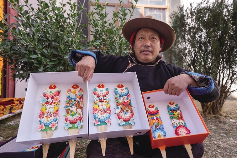 藏历新年:烟火气中迎新春 传统习俗展新韵
