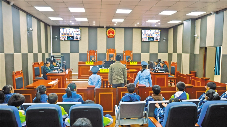 与法“童”行 共筑“未”来