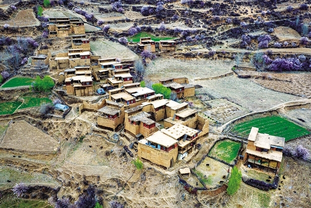 漫步在古老的藏东小城