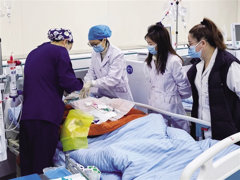 华西医院成办分院助力那曲完成首批血液透析