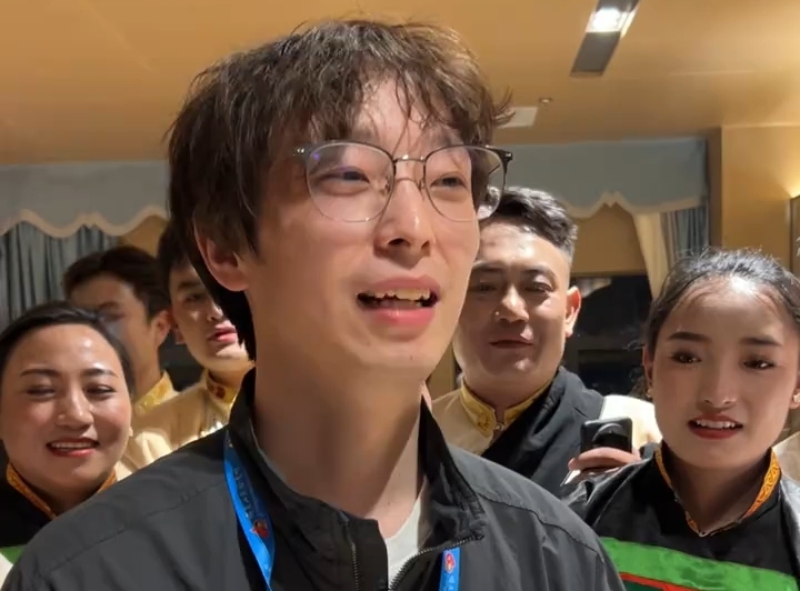 阿里地区代表队《离太阳最近的脊梁》