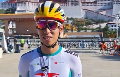 参赛选手：希望能够克服挑战 突破自己！