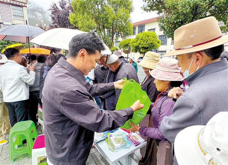 排查用电隐患 守护万家平安