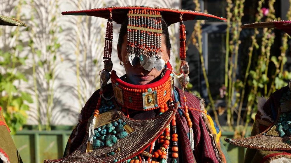 石榴花开 籽籽同心|普兰飞天服饰的千年传承