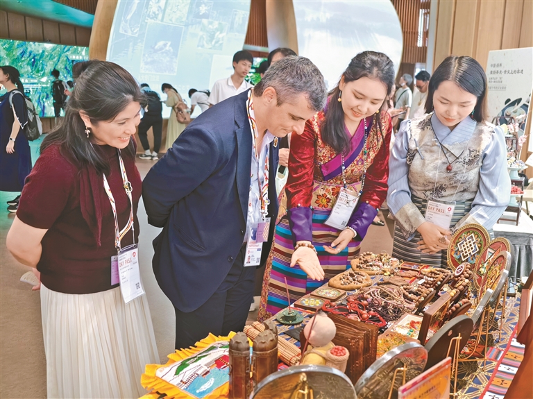 非遗作品 亮相世界