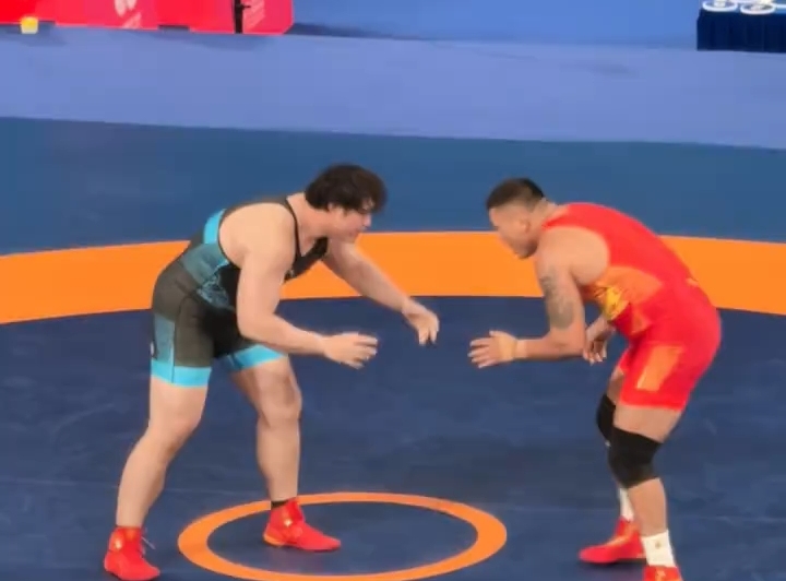 第十五届全运会摔跤项目我区运动员已完赛