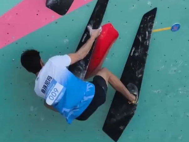 全运会男子攀石项目，桑珠尼玛获得第七名