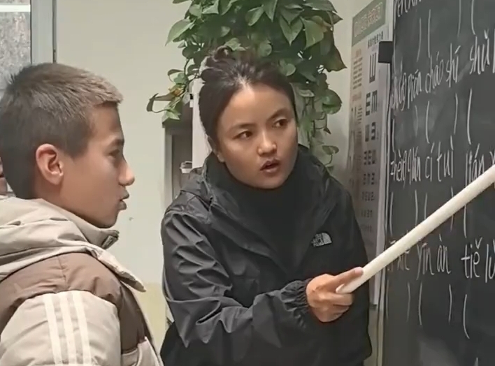 90后昌都老师扎根新疆，用爱点亮阿克苏的课堂