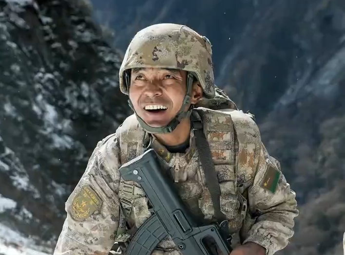 次罗布的“隐藏款勋章”，致敬边防军人！