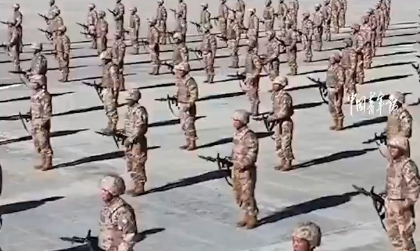 海拔3800多米，数百名新兵刺杀会操，霸气十足
