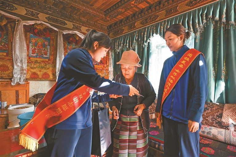 文艺“轻骑兵” 消防宣传员