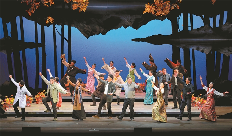 话剧《远方的拉萨河》在拉萨金城公主剧场连续演出