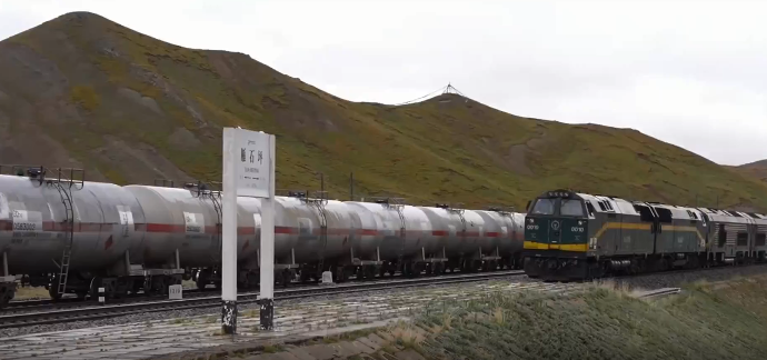 雁石坪火车站2025年12月11日正式开通