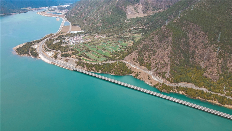 高原好风光 美在尼洋畔