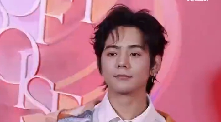 丁真的藏装自带高原滤镜