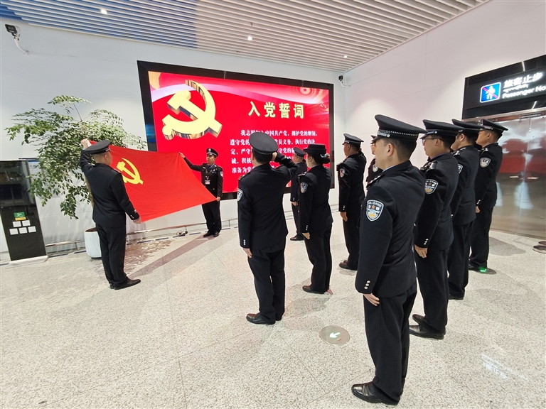 铭记历史伤痛 守护今日和平