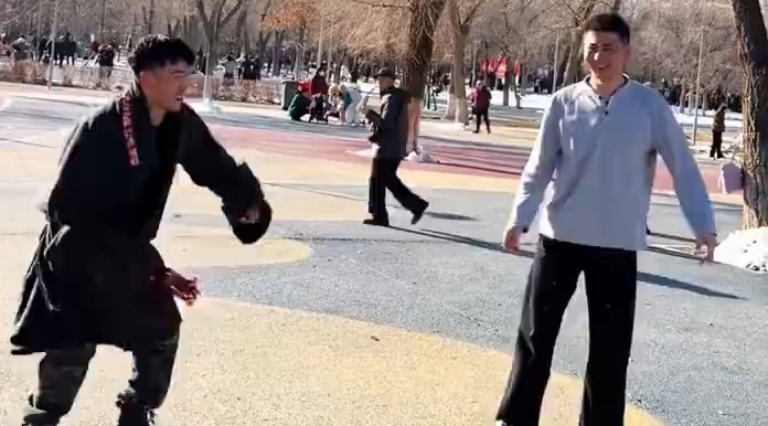 跨越千里的锅庄友谊