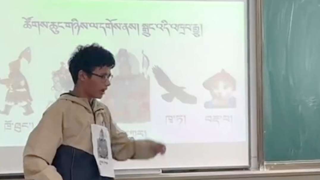 在沪西藏高中生演绎格萨尔王传