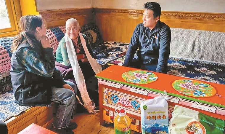 慰问关爱暖民心 整治隐患护平安