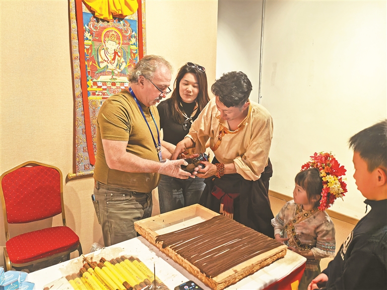 泉州援藏搭金桥 洛隆非遗耀丝路