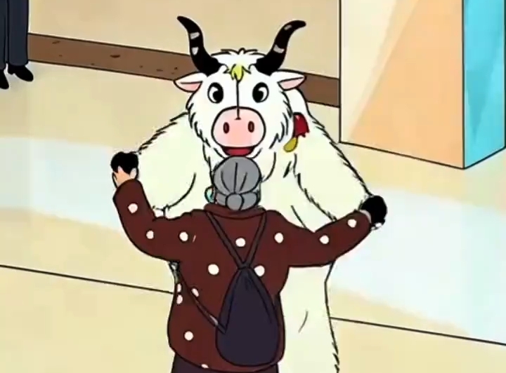 暖心一刻，礼貌“小牛”给奶奶伴舞