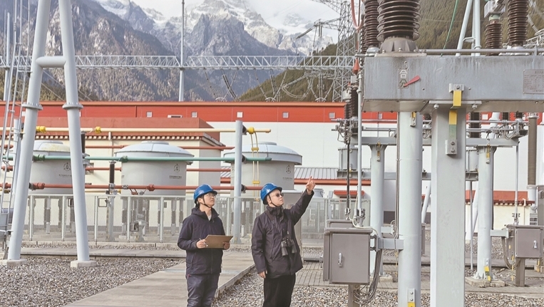 国网西藏电力圆满完成“双节”期间保电任务