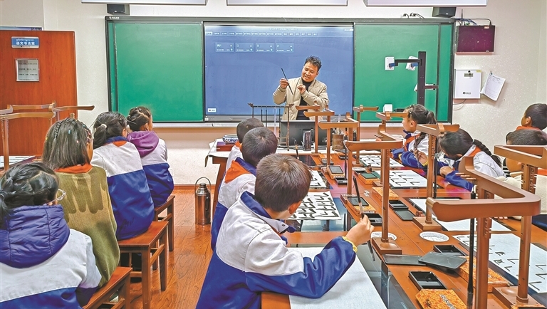 侯华胜的书法人生与西藏情缘