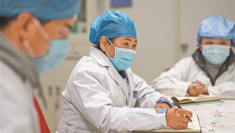 从基层一线走进人民殿堂